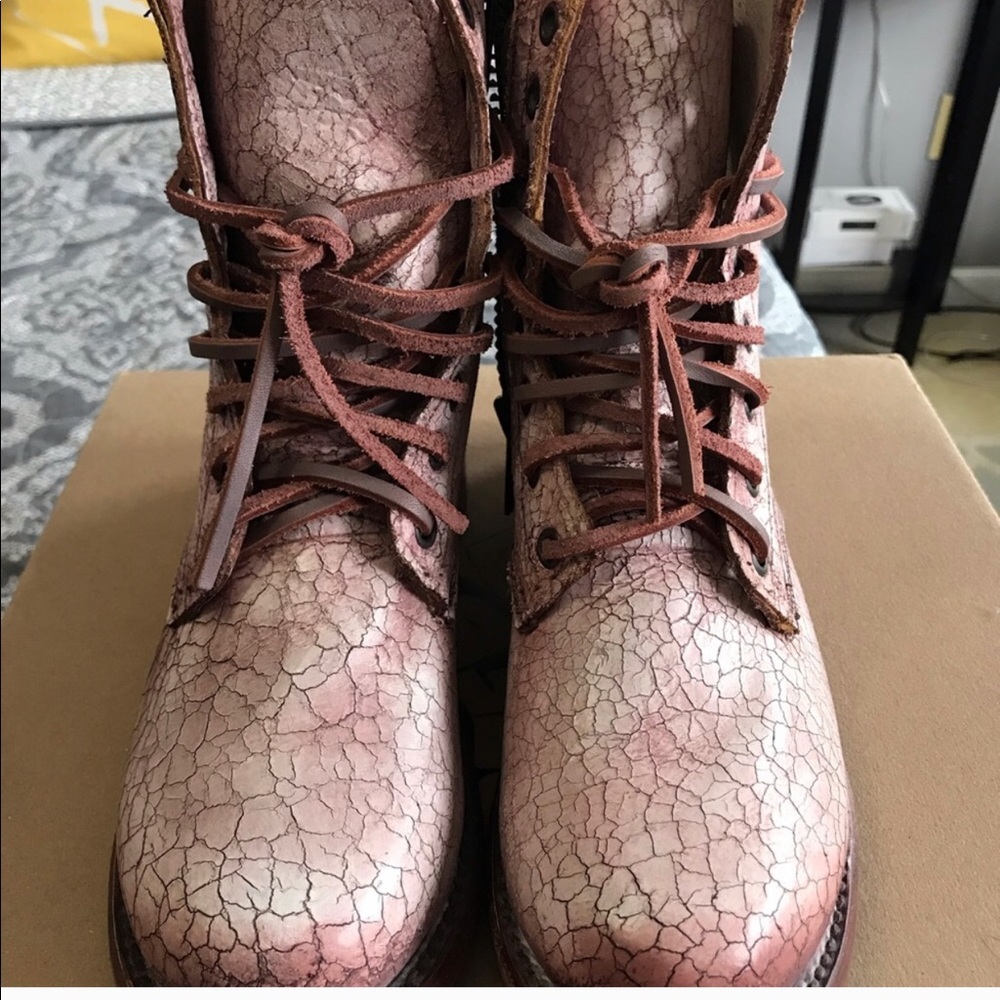 Looking 4 these pink freebird by Steven Manchester